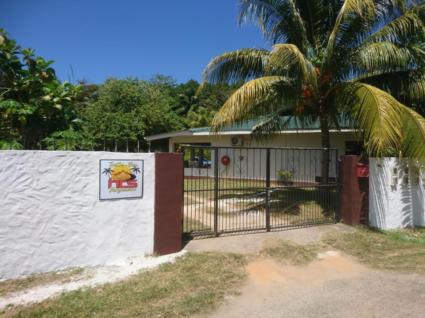 Hcs Bungalows Turtle Bay Rustic Bungalow Au Cap 외부 사진